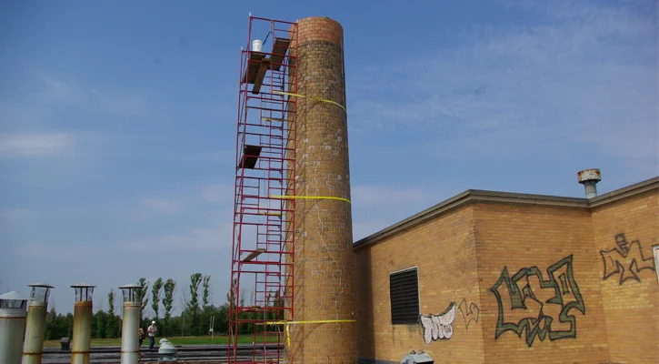 DEMOLIÇÃO DE CHAMINÉ